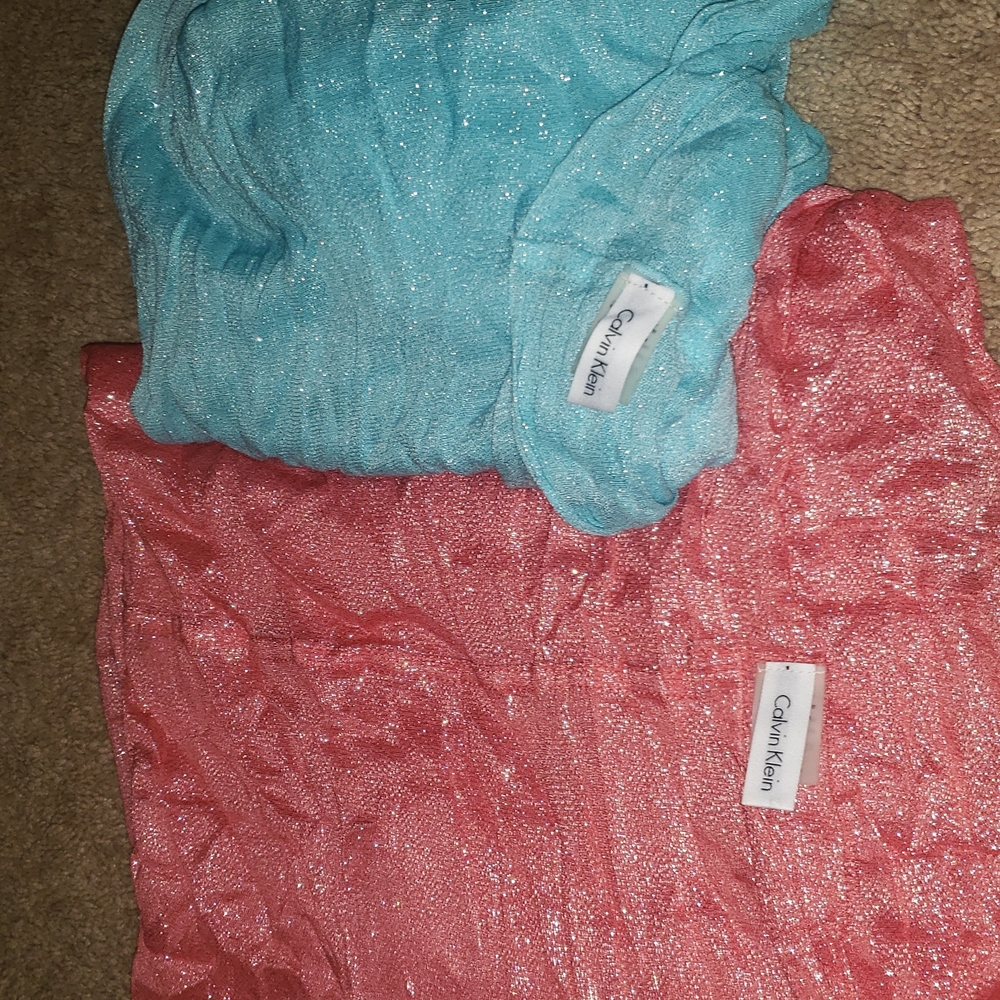 Scarfs - Picture 2 of 9
